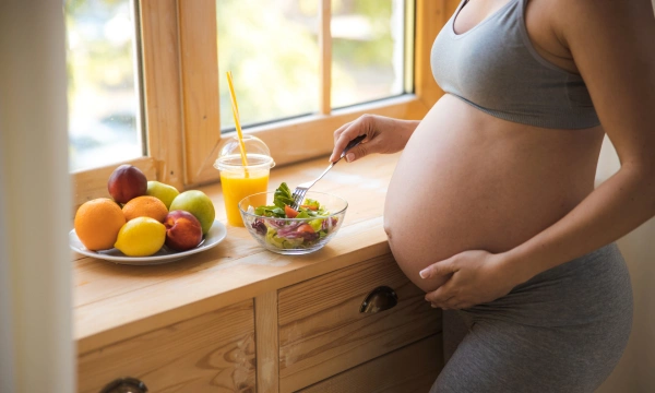nutrition-and-food-during-pregnancy-complete-guide
